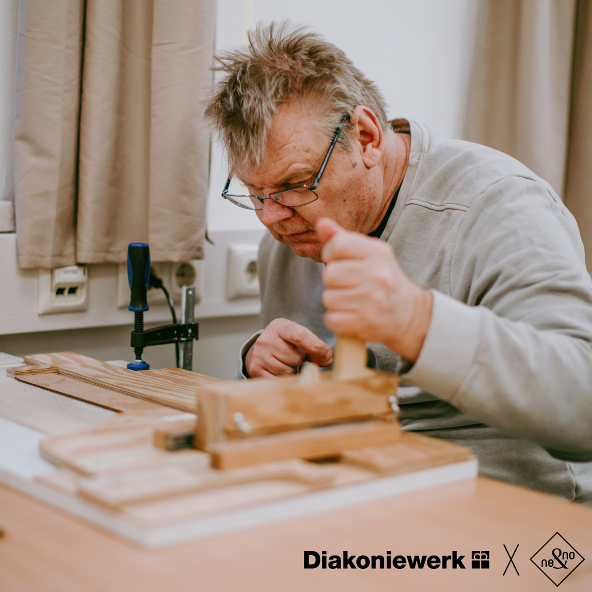 Ne&No Diakoniewerk Tiragraffi cartone riciclato fatto a mano